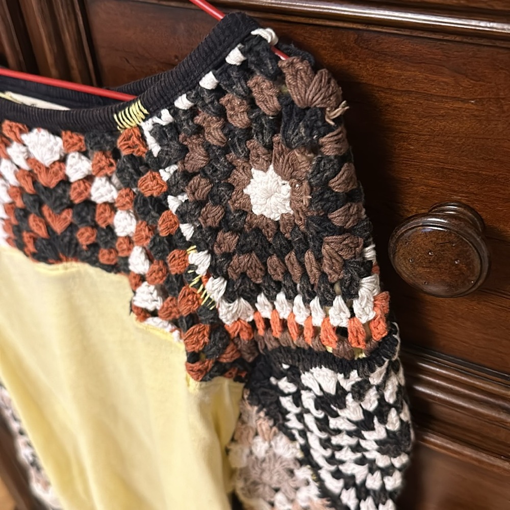 Free People Mixed Media Granny Square Crochet Shirt NEW - Picture 6 of 9